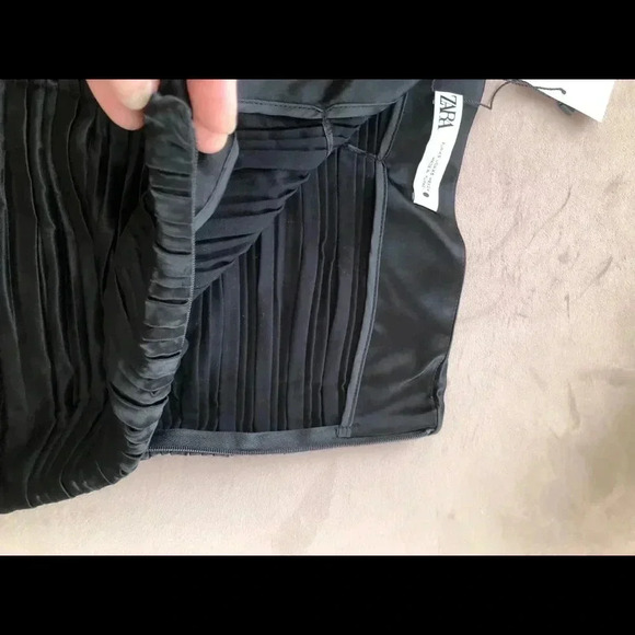 Zara brand black mini skirt size XS. - Picture 10 of 11